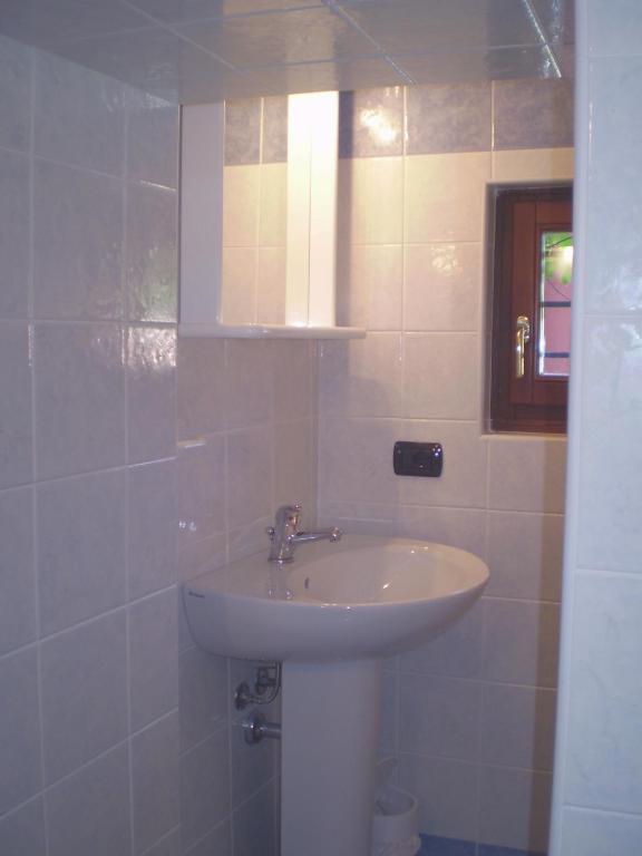 B&B Renzano Bedrooms Salò Pokoj fotografie